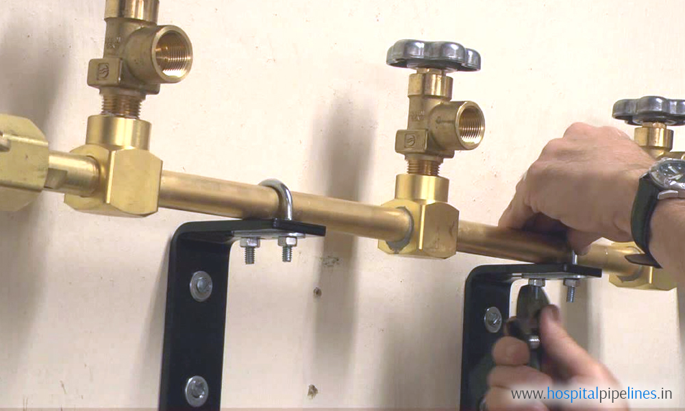 oxygen manifold regulator installation amritsar ludhiana chandigarh